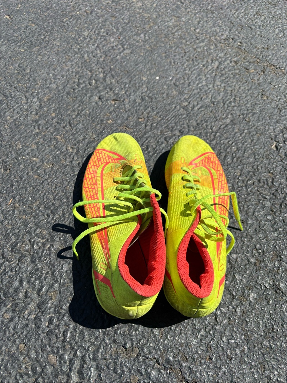Women’s/girls Cleats